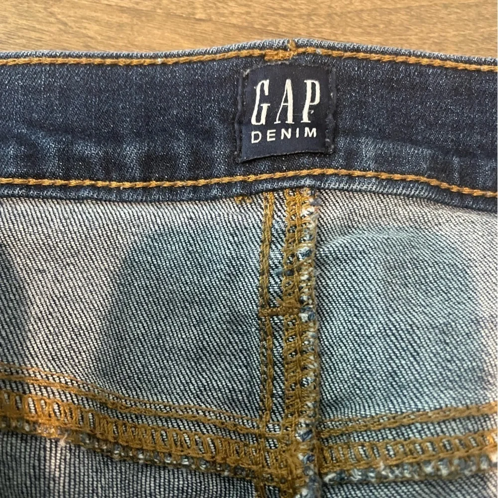 Women’s Gap Skinny Jeans distressed jeans Gap True Skinny stretch size 29 reg